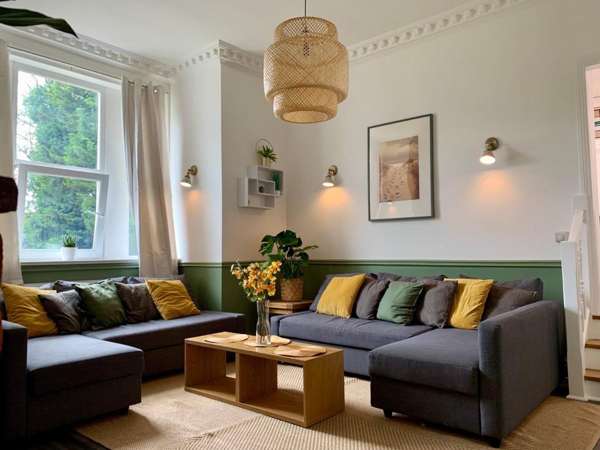 Stunning Rural Apartment - Sleeps 4 - Parking ลิชฟิลด์ ภายนอก รูปภาพ